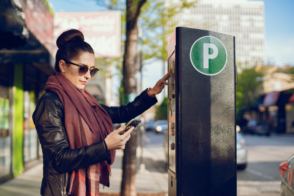 Információk a parkolásról és a parkolóórák használatáról