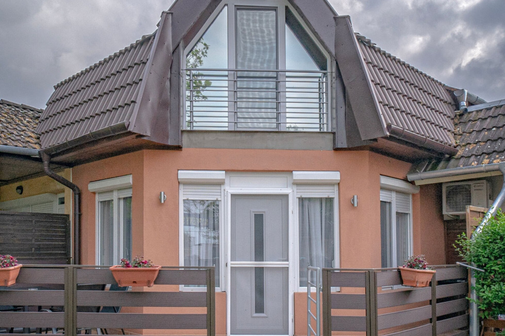 KISS  APARTMAN