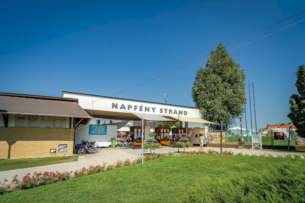 Napfény Strand