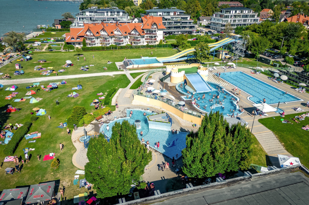 Napfény Strand – A balatoni nyár központja, ahol minden nap élmény